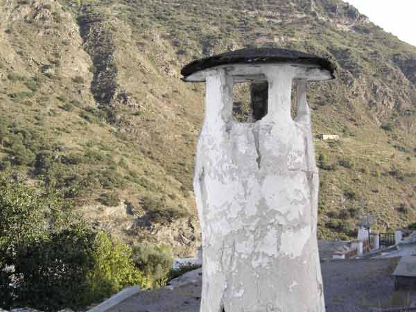 Chimenea alpujarreña
